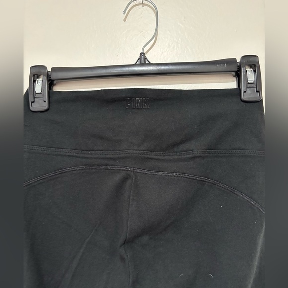 Victoria’s Secret black leggings size medium - Picture 4 of 5